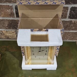 Seiko Gold Desk/Wall/Bookshelf Clock